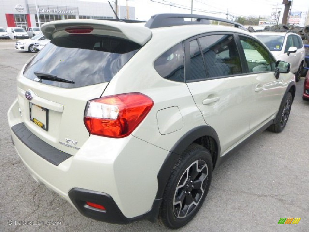2015 XV Crosstrek 2.0i Premium - Desert Khaki / Black photo #3