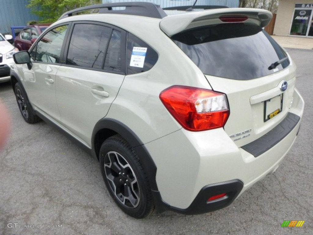 2015 XV Crosstrek 2.0i Premium - Desert Khaki / Black photo #6