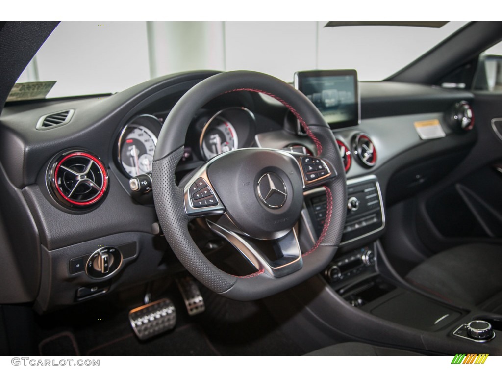 2015 Mercedes-Benz CLA 250 Dashboard Photos