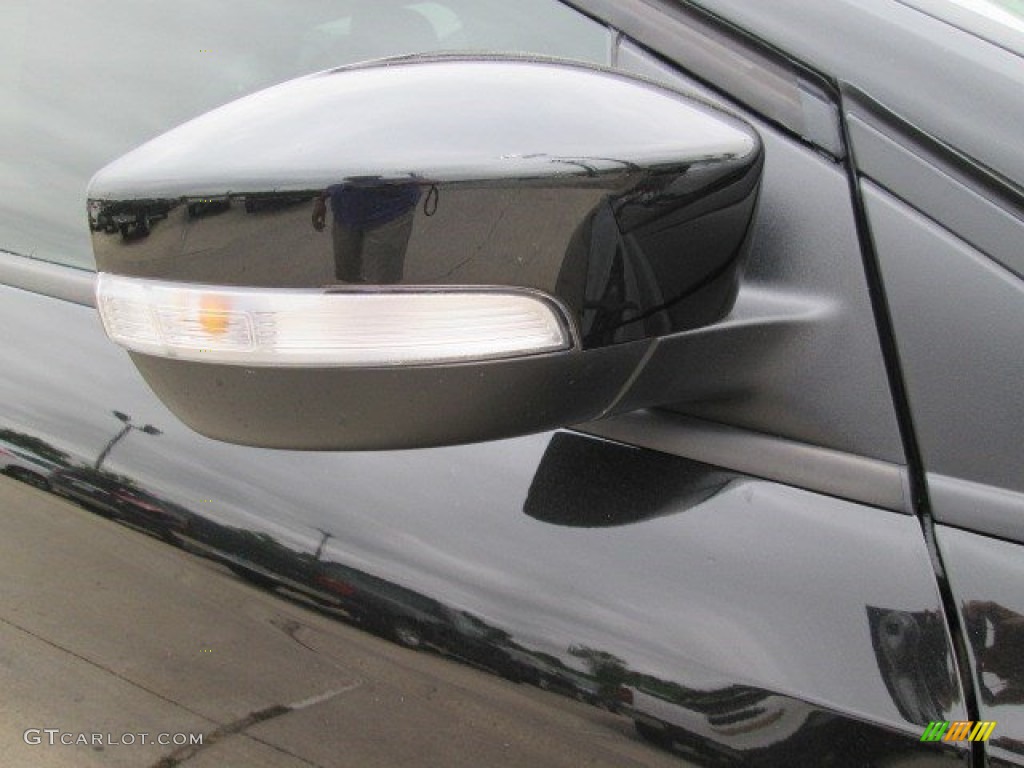 2015 Focus SE Sedan - Tuxedo Black Metallic / Charcoal Black photo #4