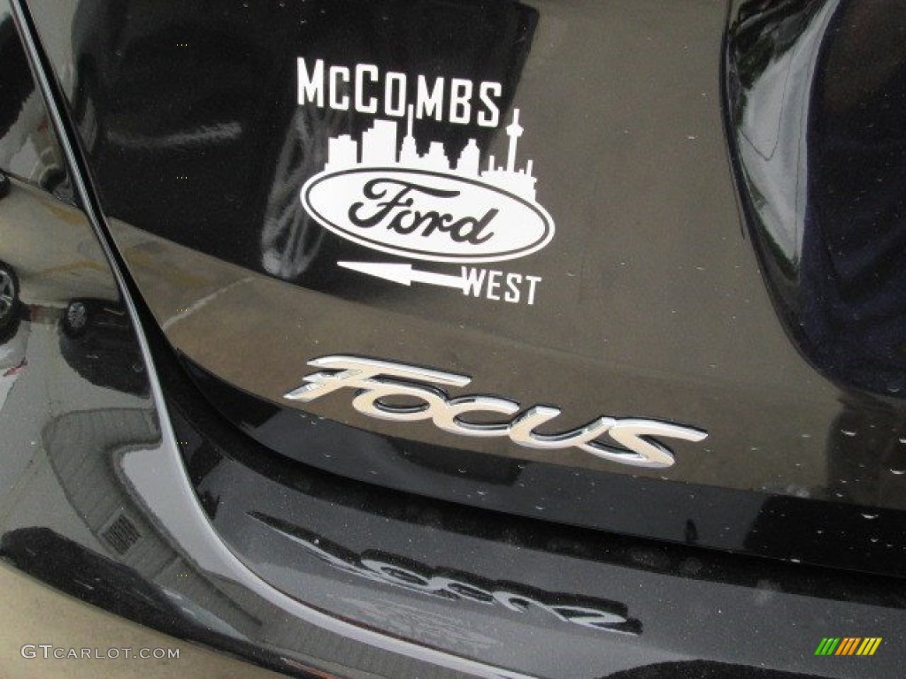 2015 Focus SE Sedan - Tuxedo Black Metallic / Charcoal Black photo #11