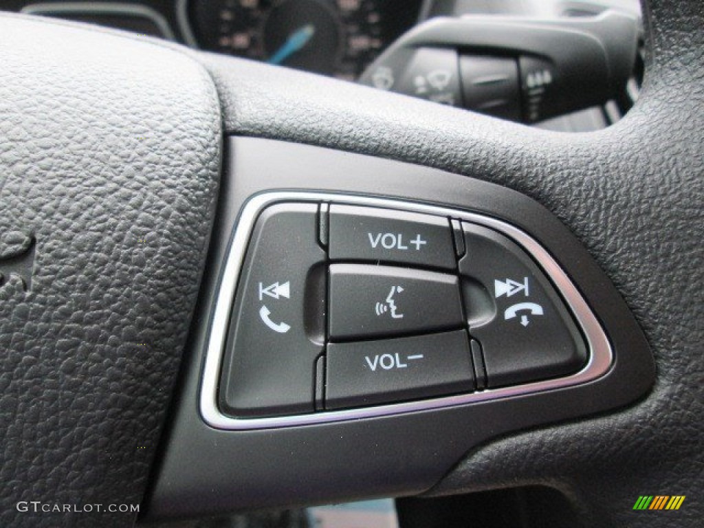 2015 Focus SE Sedan - Tuxedo Black Metallic / Charcoal Black photo #32