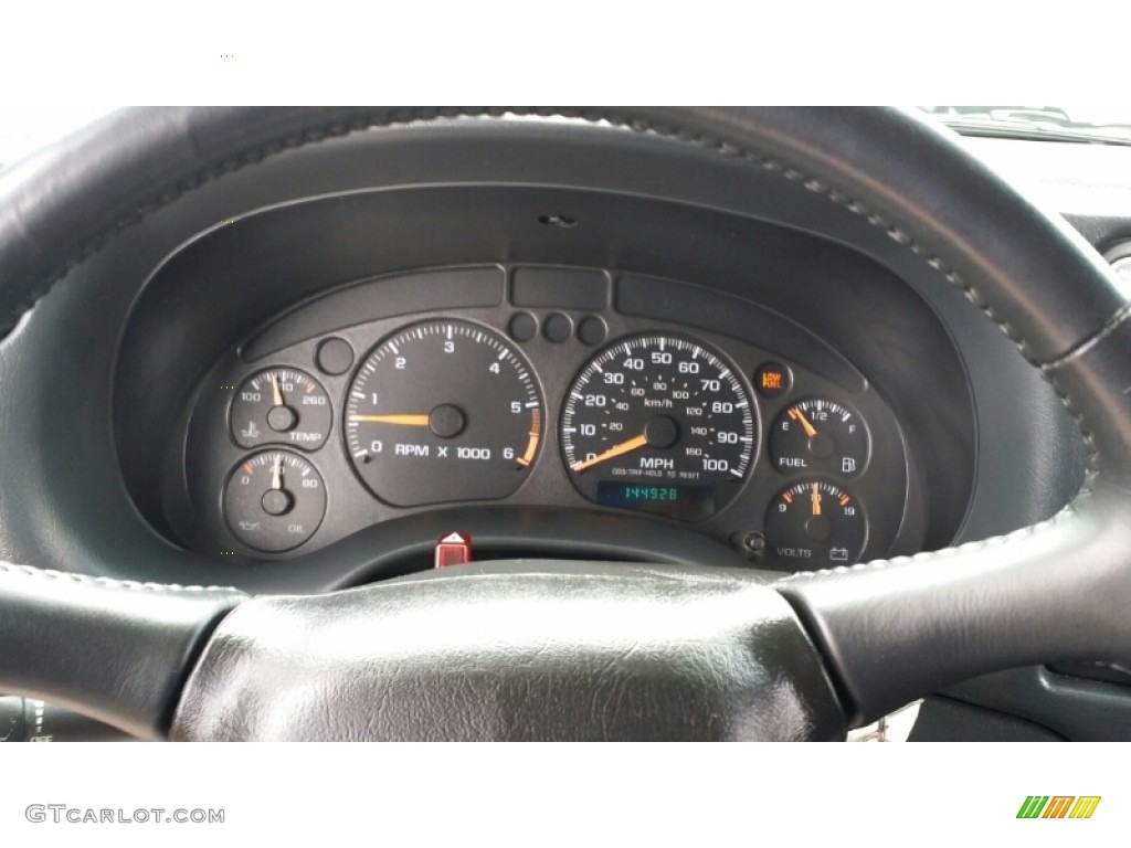 2004 Blazer LS 4x4 - Dark Cherry Red Metallic / Graphite Gray photo #36