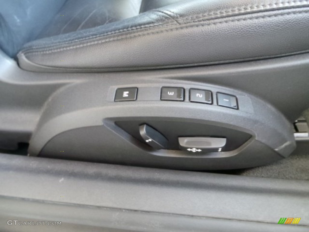 2010 C70 T5 - Electric Silver Metallic / Off Black photo #25