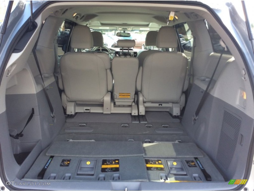 2014 Sienna XLE - Silver Sky Metallic / Light Gray photo #16