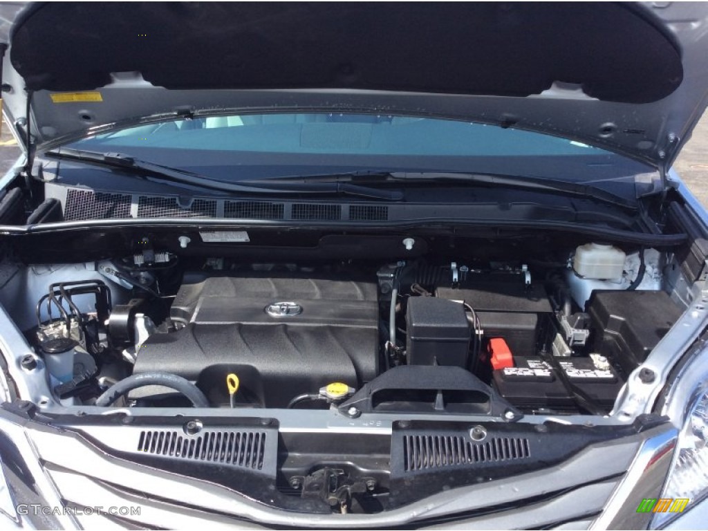 2014 Sienna XLE - Silver Sky Metallic / Light Gray photo #22
