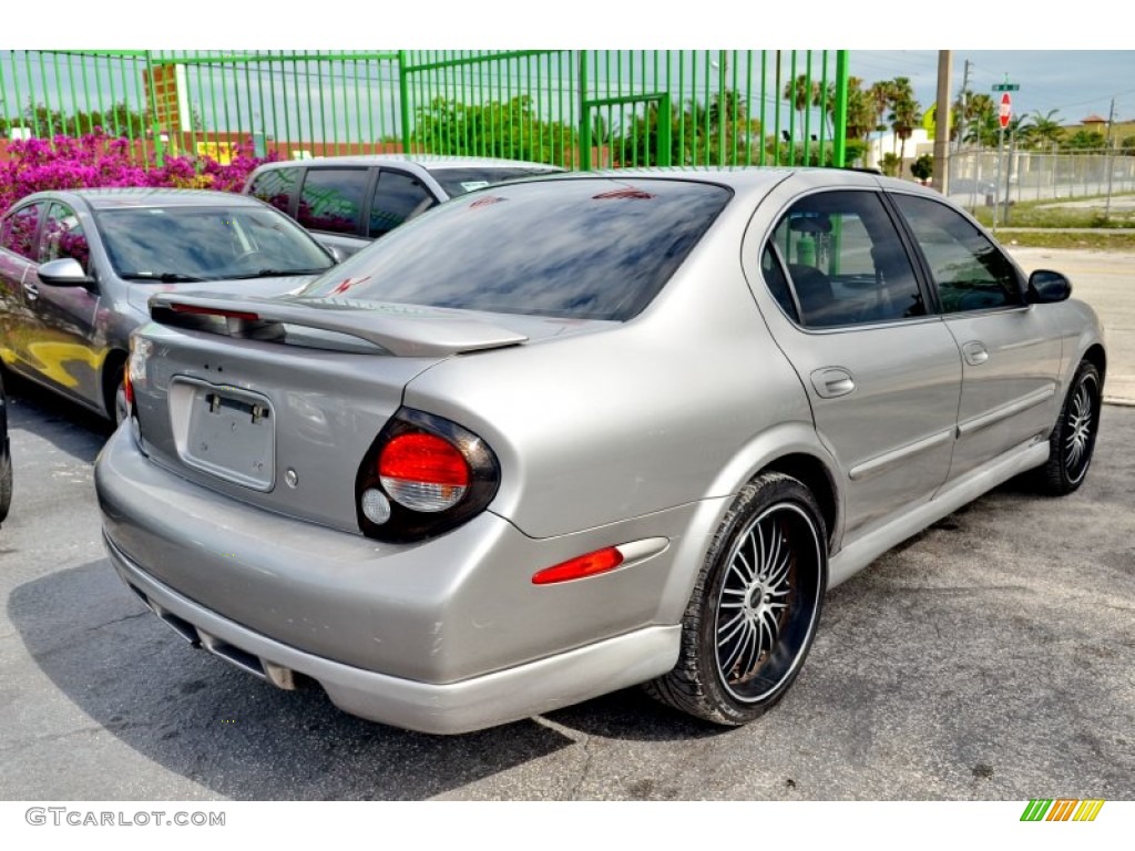 2000 Maxima GXE - Sunlit Sand Metallic / Frost photo #10