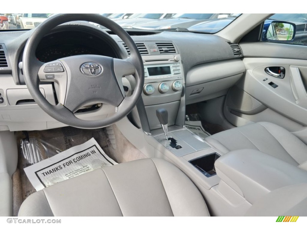 Bisque Interior 2007 Toyota Camry LE Photo #103348241