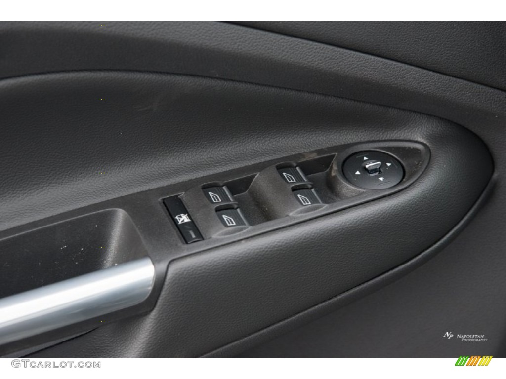 2015 Escape SE 4WD - Magnetic Metallic / Charcoal Black photo #8