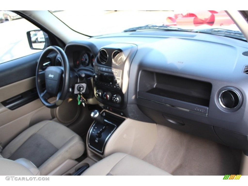 2010 Jeep Patriot Sport Interior Color Photos