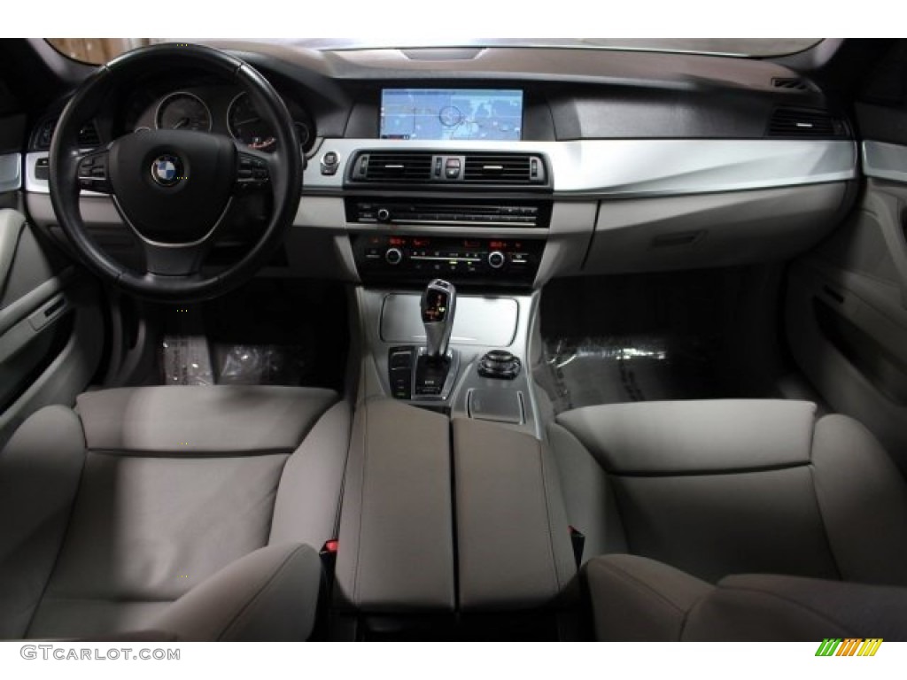 2012 BMW 5 Series 535i Sedan Everest Gray Dashboard Photo #103356164