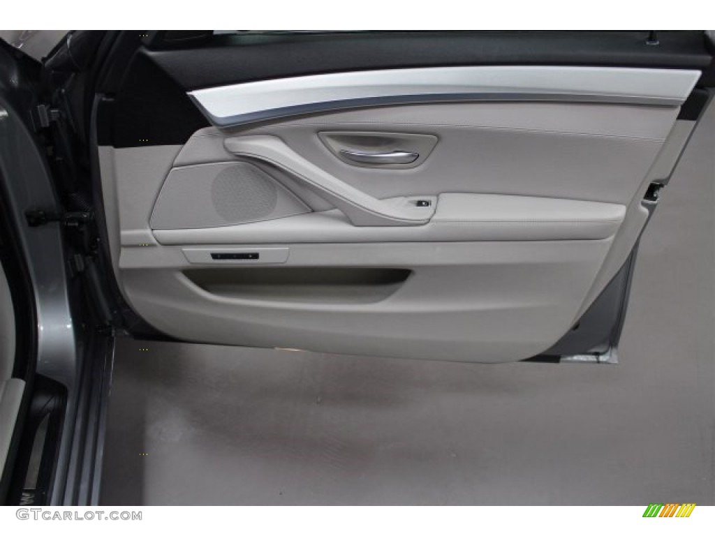 2012 BMW 5 Series 535i Sedan Everest Gray Door Panel Photo #103356221