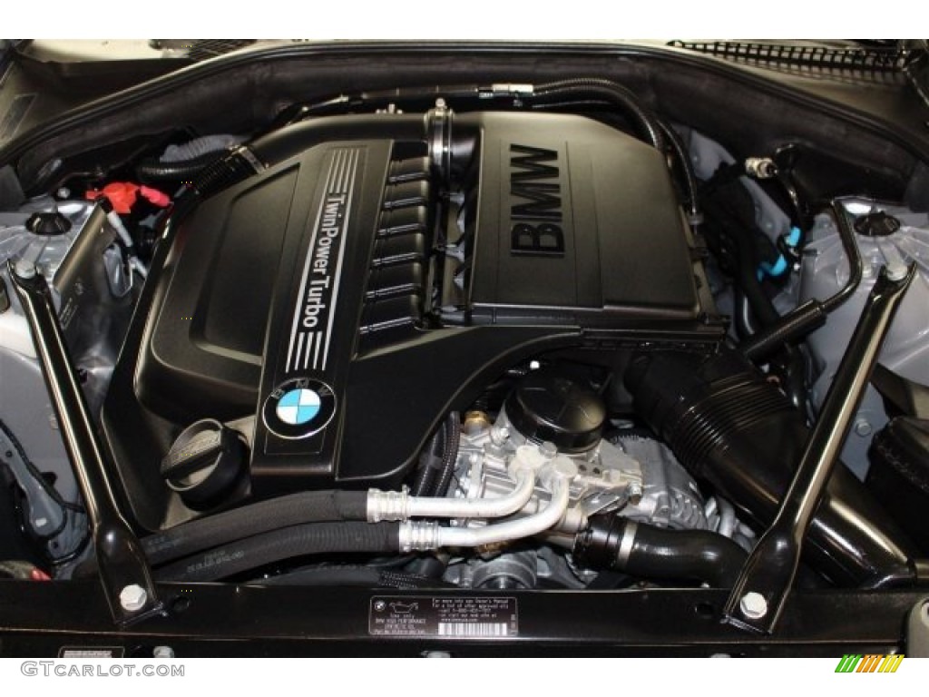 2012 BMW 5 Series 535i Sedan Engine Photos