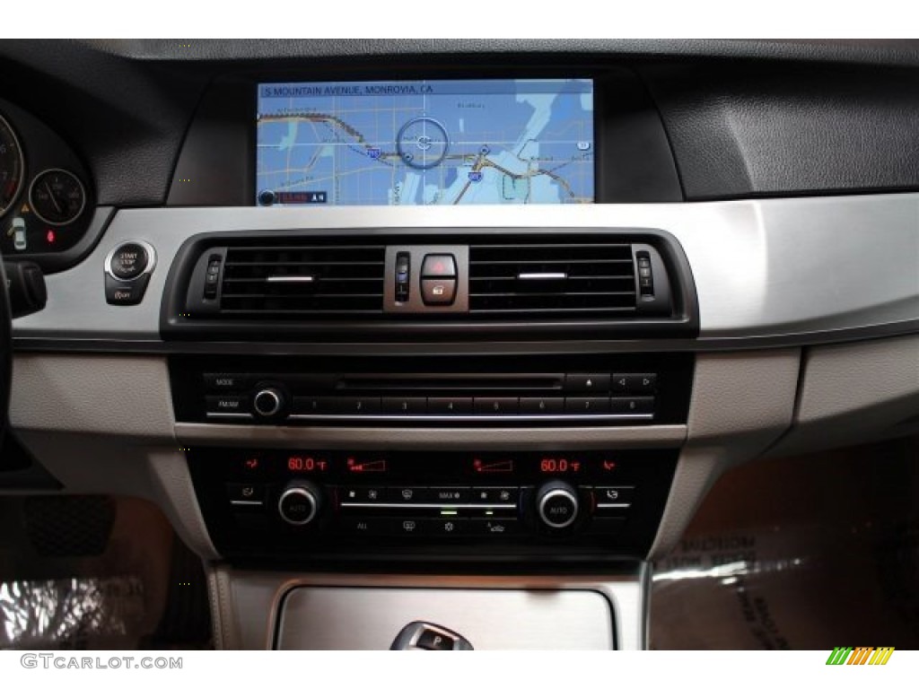 2012 BMW 5 Series 535i Sedan Controls Photo #103356302