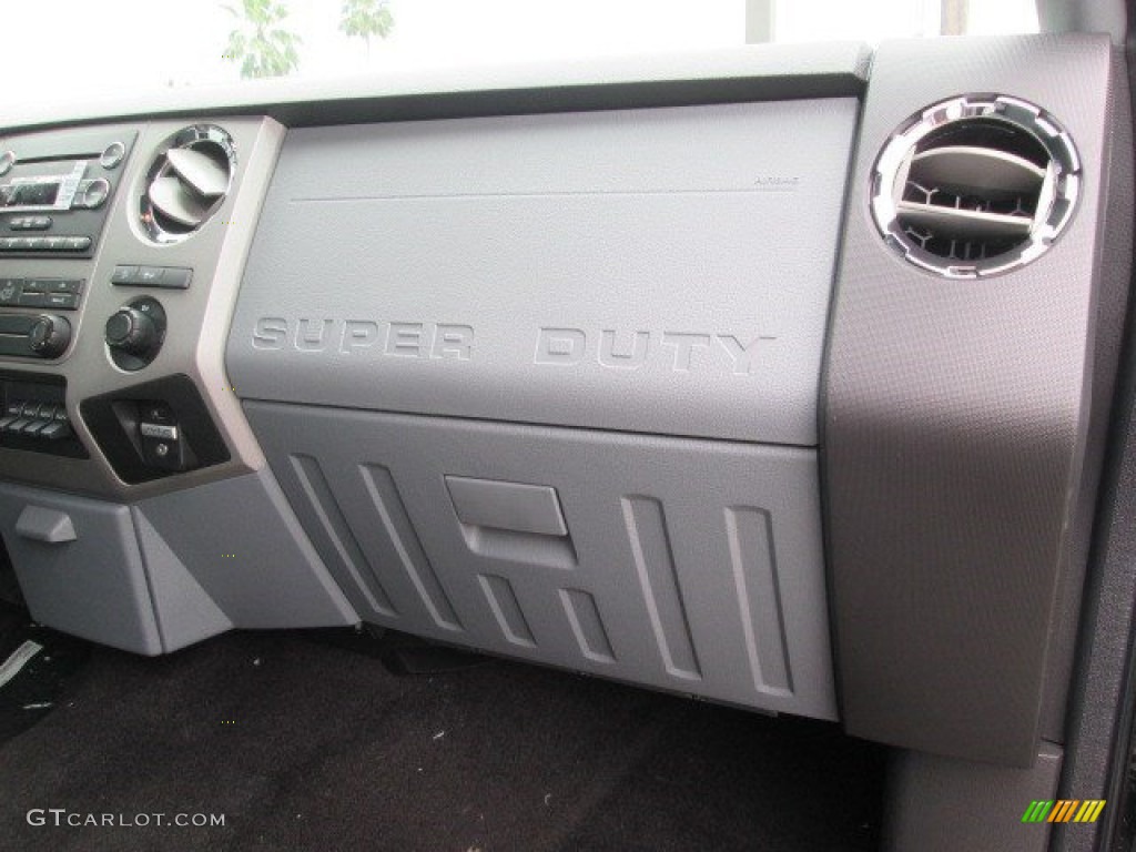 2015 F250 Super Duty XLT Crew Cab 4x4 - Magnetic / Steel photo #28