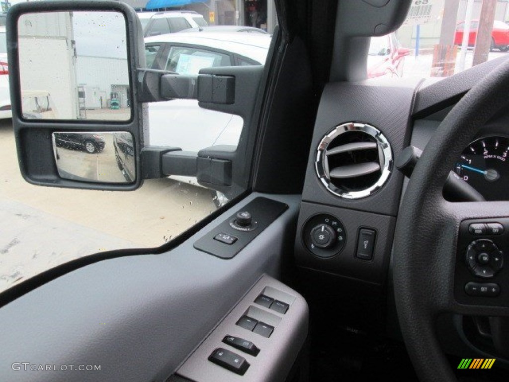 2015 F250 Super Duty XLT Crew Cab 4x4 - Magnetic / Steel photo #35