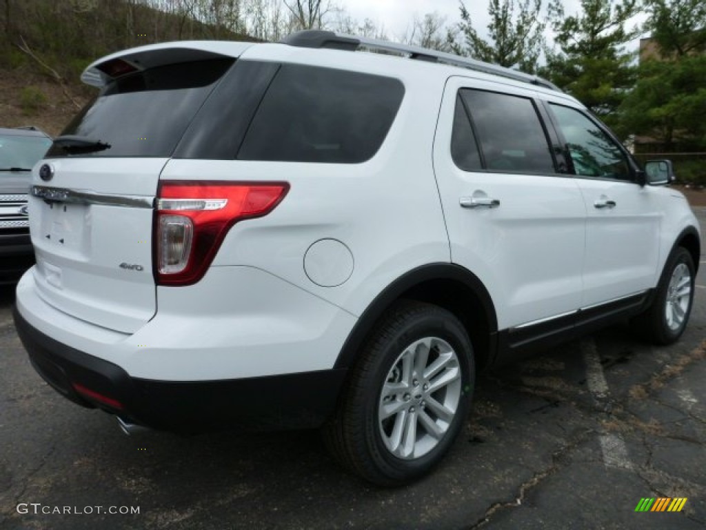 2015 Explorer XLT 4WD - Oxford White / Charcoal Black photo #2