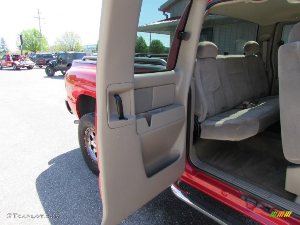 2005 Sierra 1500 SLE Extended Cab 4x4 - Fire Red / Neutral photo #17