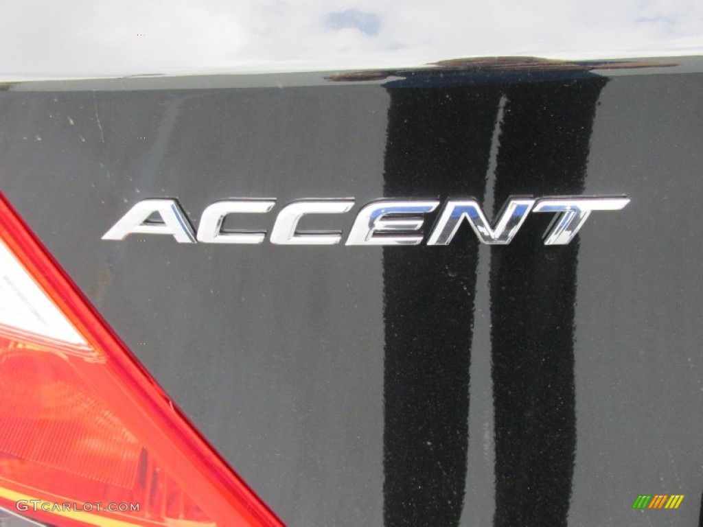 2015 Accent GS 5-Door - Ultra Black / Gray photo #13