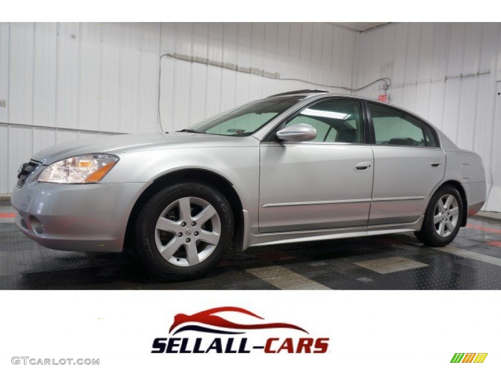 Sheer Silver Metallic Nissan Altima