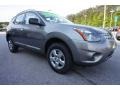 Front 3/4 View of 2015 Rogue Select S