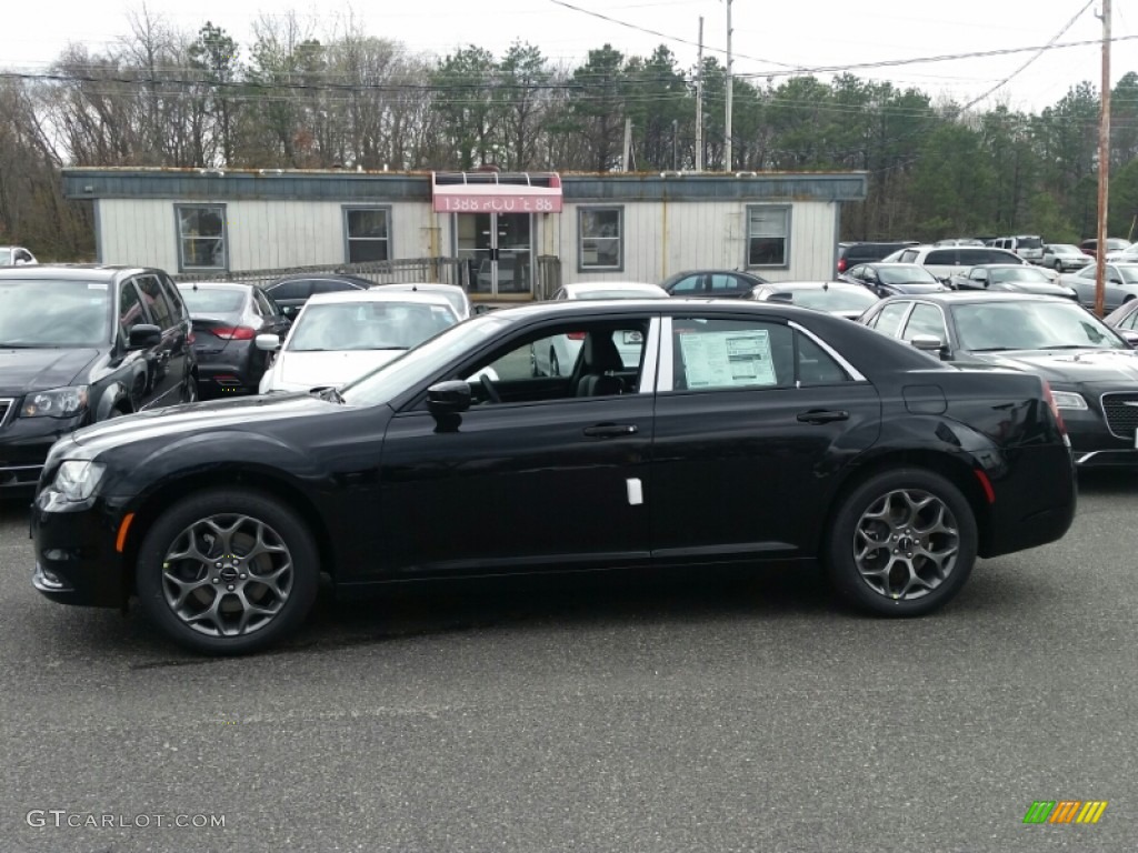 2015 300 S AWD - Gloss Black / Black photo #3