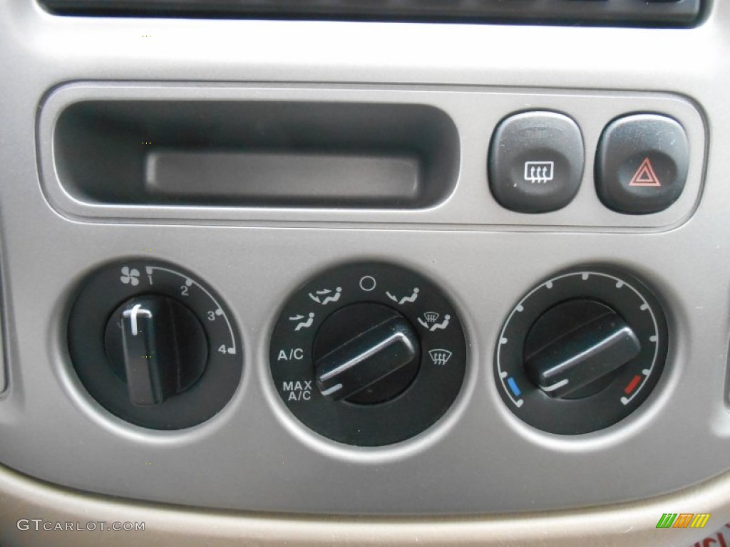 2003 Escape XLT V6 - True Blue Metallic / Medium Dark Flint photo #18
