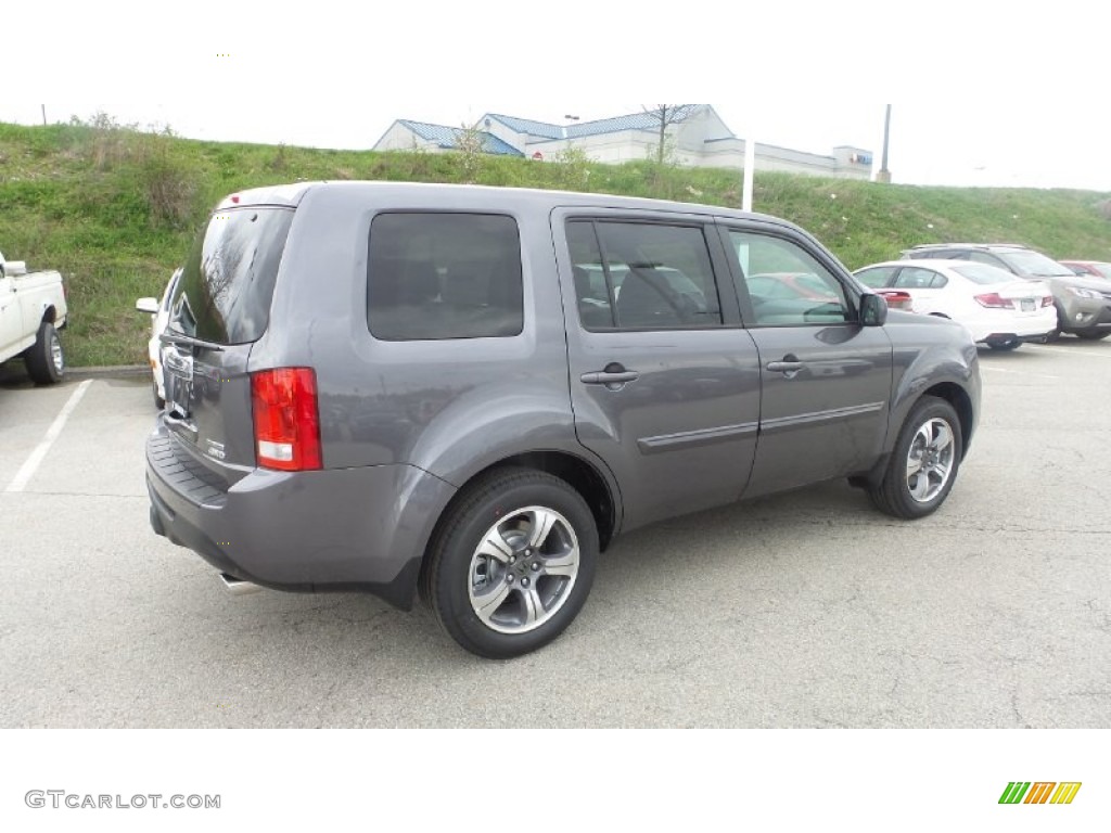 2015 Pilot SE 4WD - Modern Steel Metallic / Gray photo #7