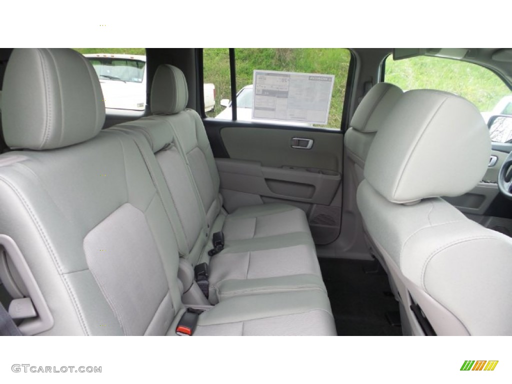 2015 Pilot SE 4WD - Modern Steel Metallic / Gray photo #16