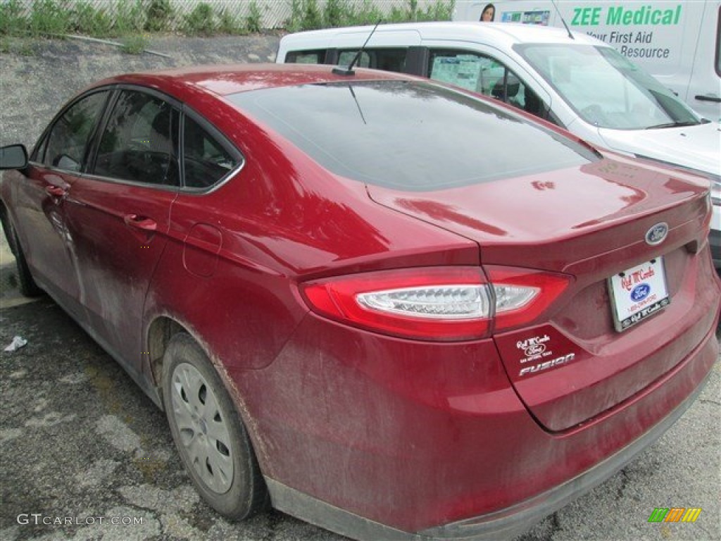 2014 Fusion S - Ruby Red / Earth Gray photo #3