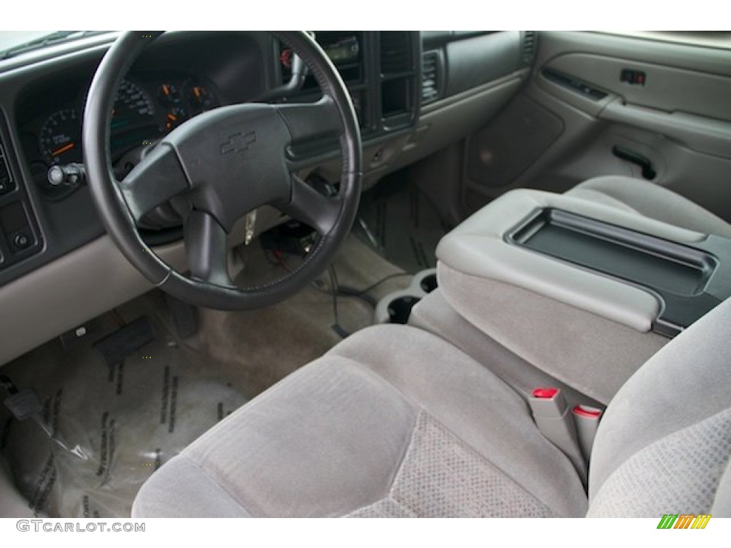 2004 Chevrolet Tahoe LS 4x4 Interior Color Photos