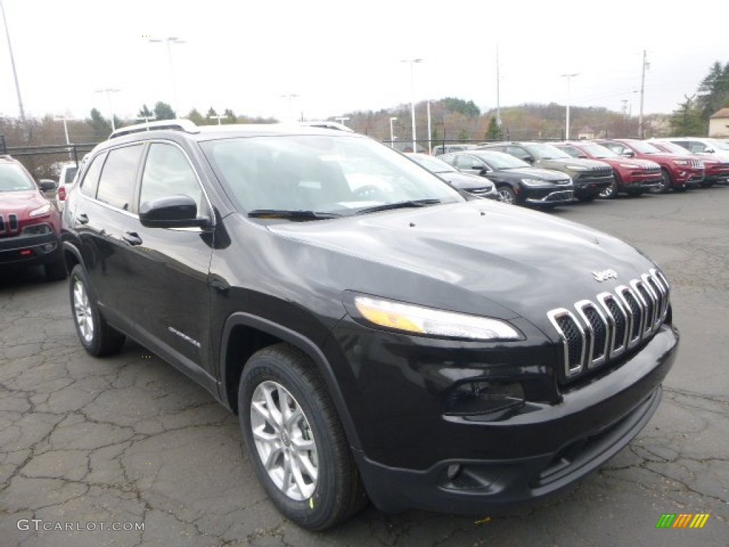 Brilliant Black Crystal Pearl 2015 Jeep Cherokee Latitude 4x4 Exterior Photo #103407572