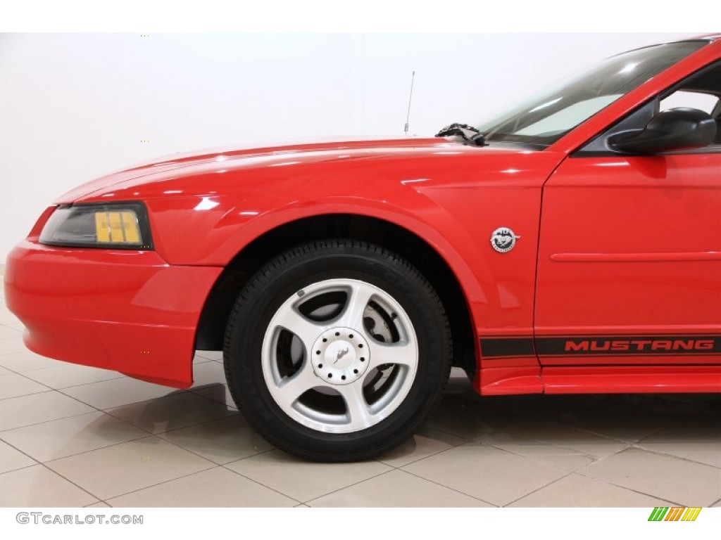 2004 Mustang V6 Coupe - Torch Red / Medium Graphite photo #16