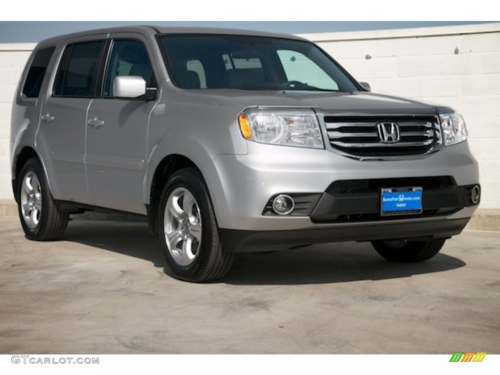 Alabaster Silver Metallic Honda Pilot