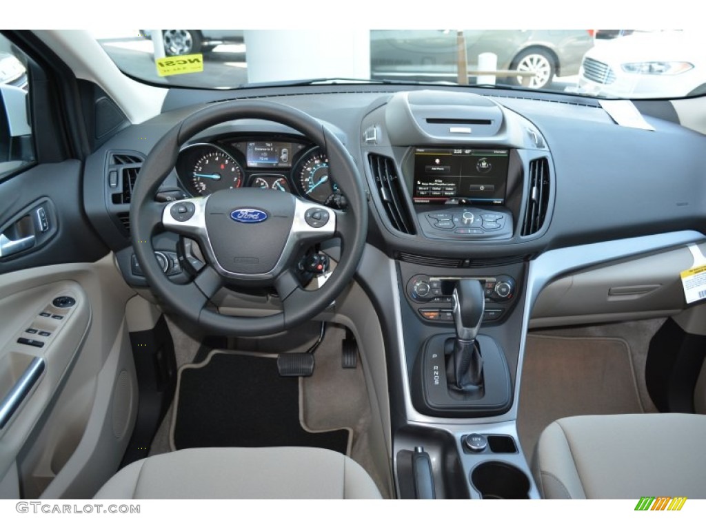 2015 Ford Escape SE Dashboard Photos