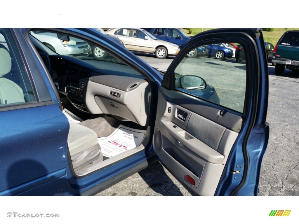 2002 Taurus SE - Blue Metallic / Medium Graphite photo #9