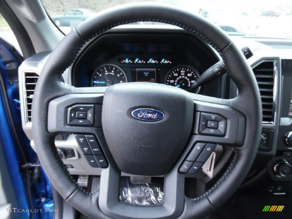 2015 Ford F150 XLT SuperCab 4x4 Medium Earth Gray Steering Wheel Photo #103424732