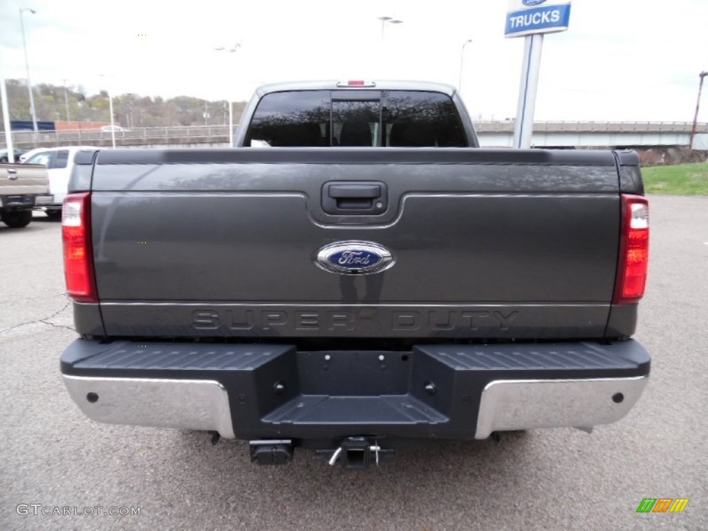 2015 F350 Super Duty Lariat Crew Cab 4x4 - Magnetic / Black photo #4