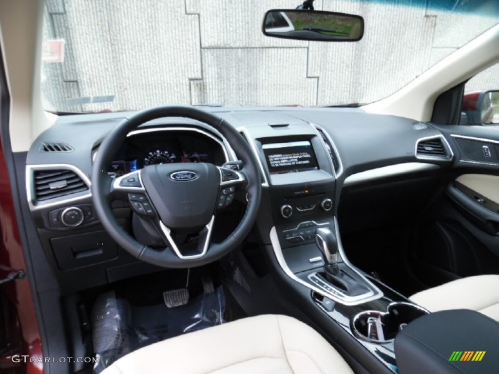 2022 ford edge sel interior