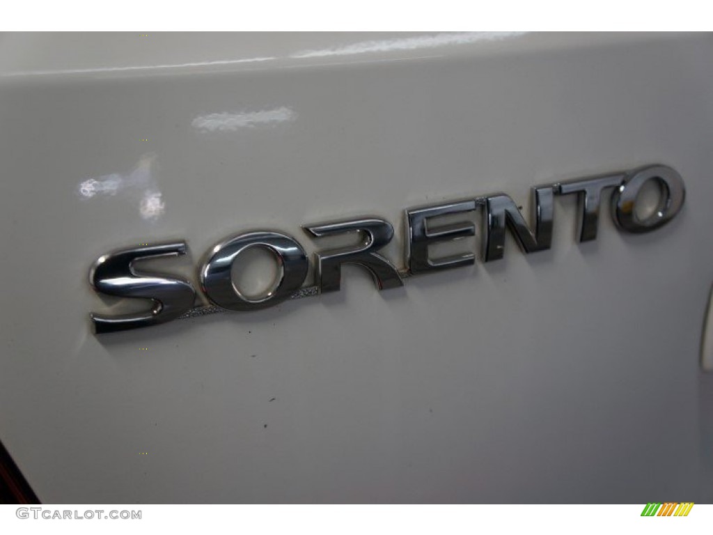 2005 Sorento EX 4WD - Clear White / Beige photo #60