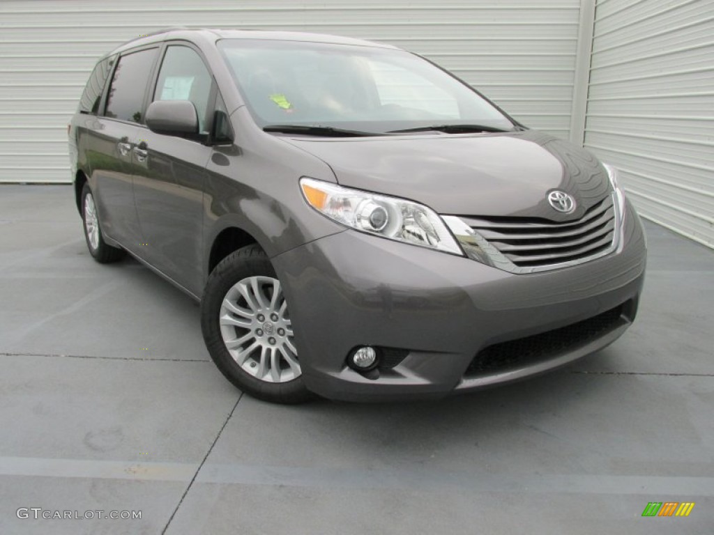 2015 Sienna XLE - Predawn Gray Mica / Ash photo #2