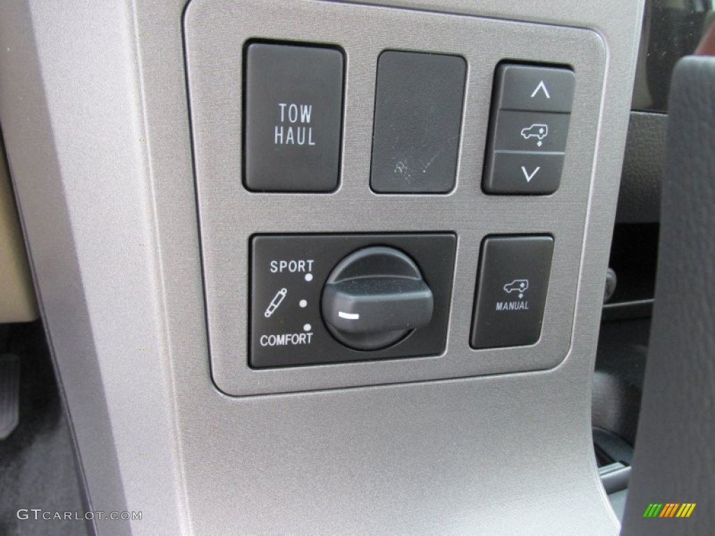 2015 Toyota Sequoia Platinum Controls Photo #103430563