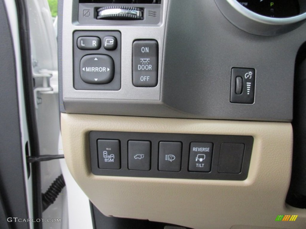 2015 Toyota Sequoia Platinum Controls Photo #103430635