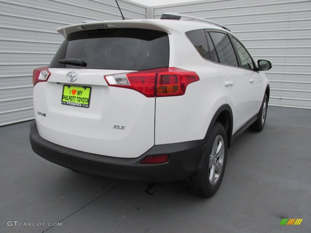 2015 RAV4 XLE - Super White / Latte photo #4