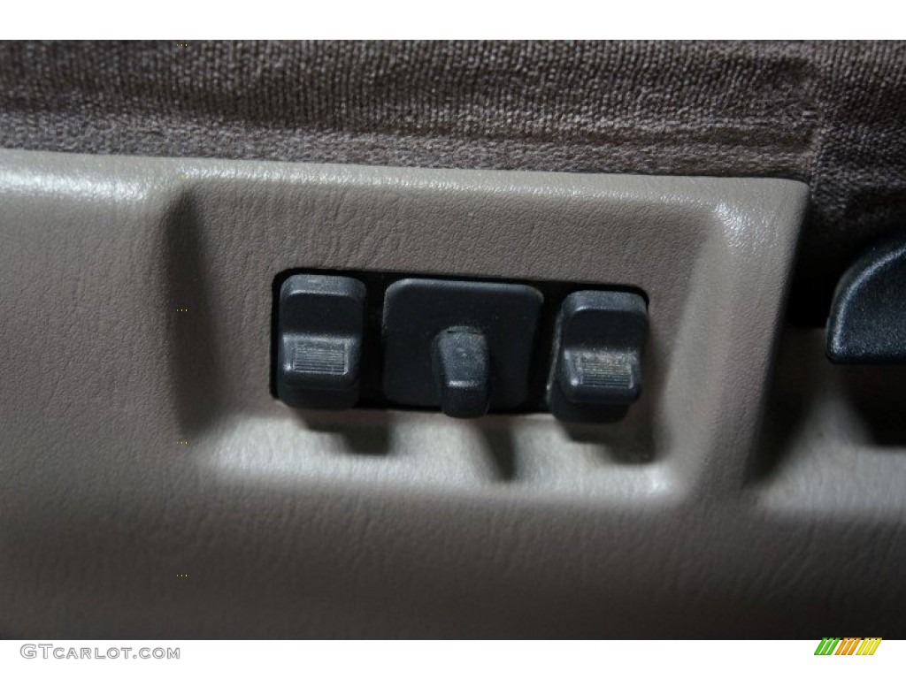 2000 Grand Cherokee Laredo 4x4 - Taupe Frost Metallic / Agate photo #21