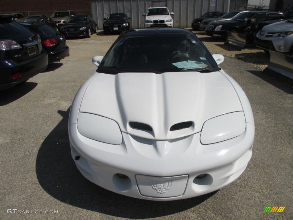 2002 Firebird Trans Am Coupe - Arctic White / Taupe photo #10