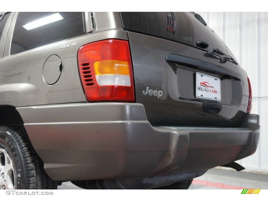 2000 Grand Cherokee Laredo 4x4 - Taupe Frost Metallic / Agate photo #50