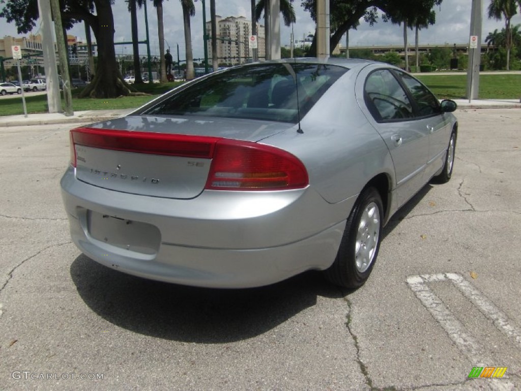 2003 Intrepid SE - Bright Silver Metallic / Dark Slate Gray photo #4
