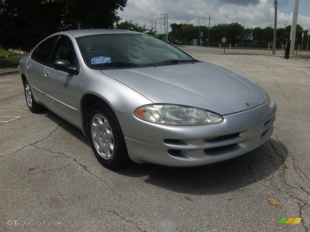Bright Silver Metallic 2003 Dodge Intrepid SE Exterior Photo #103436041