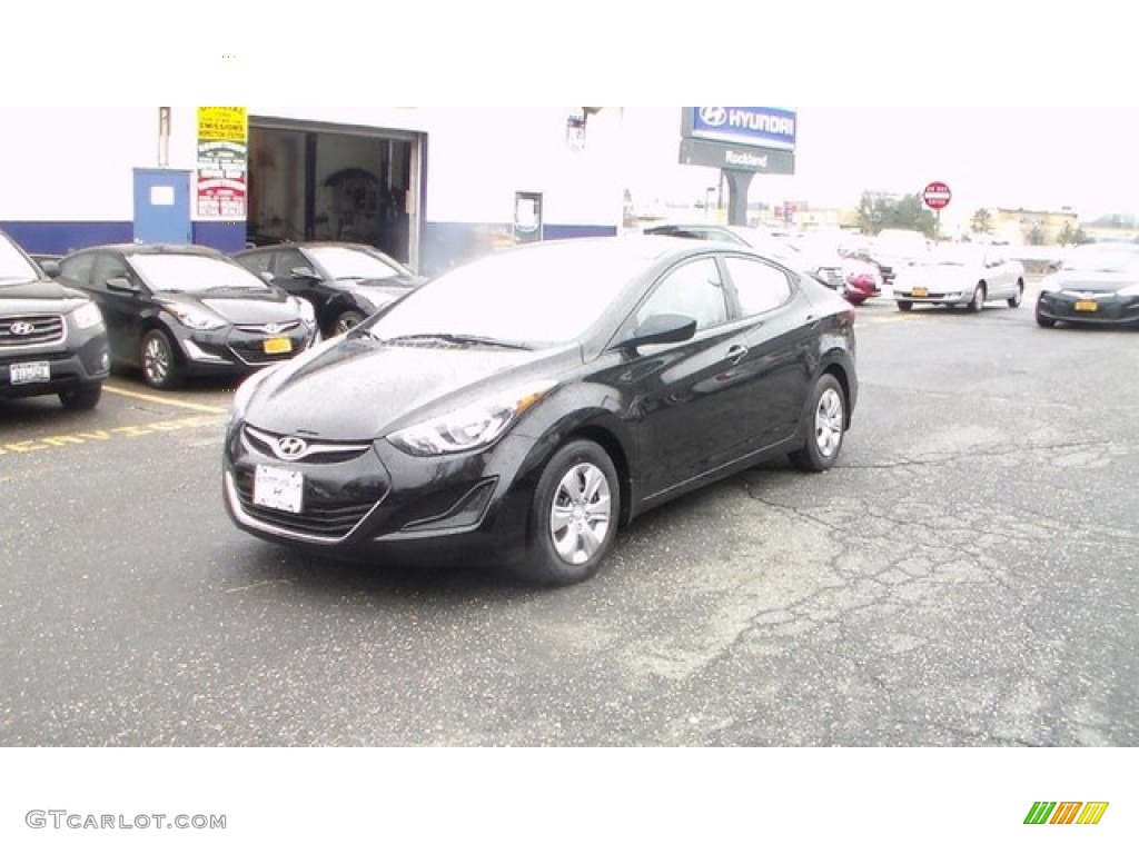 2016 Elantra SE - Phantom Black / Beige photo #1